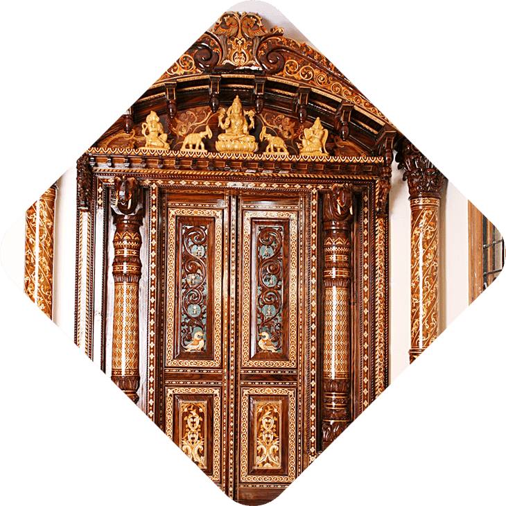 artistic_pooja_room_doors